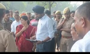 सुल्तानपुर26जुलाई26*डीएम इंद्रजीत सिंह की संवेदनशील पहल: स्वयं राजस्वकर्मियों के साथ मौके पर पहुंचे,