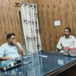 अबोहर27जुलाई26*सफाई कर्मचारी यूनियन के प्रधान सुनील कुमार उर्फ रिंकू ने नगर निगम के मेयर से कच्चे सफाई कर्मचारियों का वेतन जारी करने की मांग की