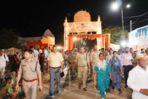 मथुरा 28 जुलाई 26 मुड़िया पूनो मेला गोवर्धन में पुलिस महानिदेशक आगरा एवं वरीय पदाधिकारीयों द्वारा भ्रमण/निरीक्षण:-*