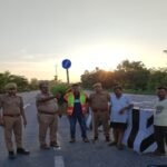 हरदोई29जुलाई26*सावन माह को लेकर पुलिस व NHAI अलर्ट: जहानीखेड़ा चौकी प्रभारी और NHAI टीम ने NH-30 पर बंद कराया अवैध मीडियन कट*