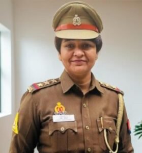 शामली29जुलाई26*कावड़ यात्रा मर अपने वाहनों पर साइलेंसर लगाकर चलें व तेजगति से अपने वाहन ना चलाएः यातायात प्रभारी निधि चौधरी*