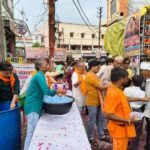 बांदा 31 जुलाई 26*विश्व हिन्दू परिषद ने पुष्पवर्षा कर किया कांवड़ यात्रियों का भव्य स्वागत, स्वल्पाहार की भी रही व्यवस्था*