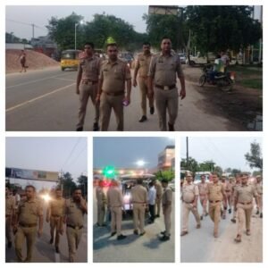 मथुरा 12 जुलाई 26 वरिष्ठ पुलिस अधीक्षक के निर्देश पर सभी प्रभारीयो द्वारा अपने-अपने क्षेत्र में पैदल गश्त:-*