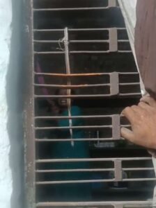 कानपुर नगर9जुलाई26*हेड कांस्टेबल की सूझबूझ से बची महिला की जान, शराबी पति ने मांगी माफी*