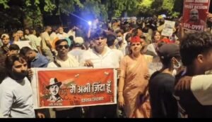 कानपुर नगर25जुलाई26*पूर्व विधायक प्रत्याशी रचना सिंह गौतम ने जंतर मंतर आंदोलन दिल्ली में पहुँचकर उन युवाओं से मिली