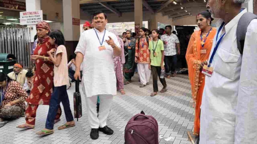 हमीरपुर १ जुलाई २६ * भरत तिवारी एनकाउंटर मामले ने वर्तमान की कुत्सित मानसिकता ने समाज को दो धड़ों में बाँट दिया है।
