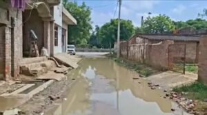 अयोध्या4अगस्त26*SDM को शिकायत के बाद भी नहीं मिला समाधान, दो माह से जलभराव झेल रहे ग्रामीण