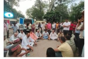 सतना5अगस्त26*प्रदर्शनकारियों पर FIR कर घिरी पुलिस: आंदोलन की हर तस्वीर में मोहम्मद आरिफ इकबाल, फिर भी नाम गायब*