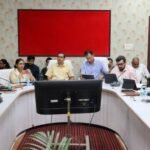 मथुरा 6 अगस्त26 हरियाली तीज, ‘हर घर तिरंगा’ अभियान एवं कृष्ण जन्माष्टमी पर्व के दृष्टिगत कलेक्ट्रेट सभागार में महत्वपूर्ण बैठक*