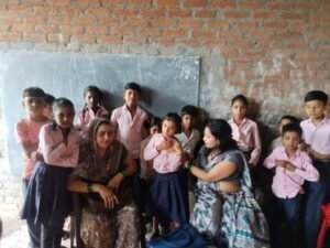 बांदा 6 अगस्त 26*स्कूल में कक्षा एक व पांच के बच्चों का हुआ टीकाकरण, एएनएम ने लगाई टीडी/डीपीटी वैक्सीन