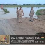 बांदा 6 अगस्त 26*चंद्रावल नदी उफान पर, अमारा-गौरी कला रपटा पुल पर बढ़ा बहाव;पुलिस व तैराक तैनात*