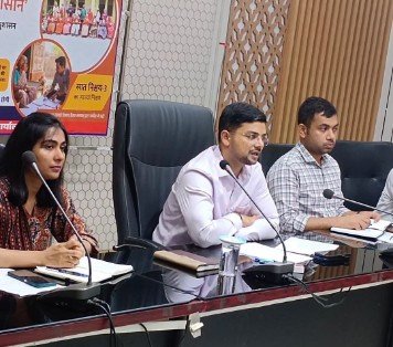 पूर्णिया बिहार 6 अगस्त 26 *पूर्णिया में राशन कार्ड का टारगेट: 12 अगस्त तक 53 हजार 549 आवेदनों का निपटारा करने का आदेश*
