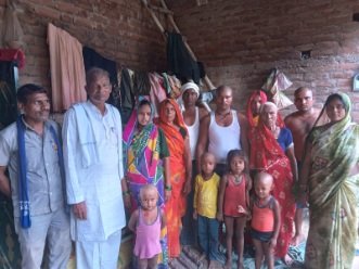 बांदा 8अगस्त 26*सड़क हादसे में युवक की मौत,शोकाकुल परिवार से मिले बसपा नेता*