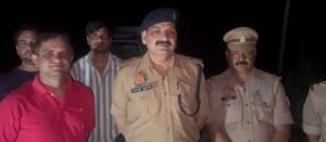 मथुरा 9 अगस्त 26* सरकारी विद्युत खम्भों से तार चोरी करने वाले 05 अभियुक्तगण को पुलिस मुठभेड में किया गया गिरफ्तार 