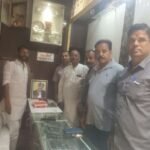 बांदा 9 अगस्त 26*नितिन अग्रवाल के जन्मदिन पर अस्पताल में बांटे फल, कार्यालय में काटा केक*