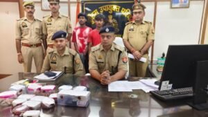 कानपुर नगर10अगस्त26*मकनपुर में ज्वेलरी शॉप का शटर एवं ताला तोड़कर आभूषण चोरी की घटना सफल अनावरण