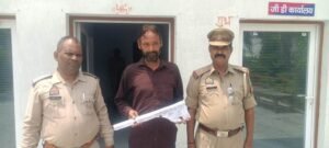 मथुरा 12 अगस्त 26*थाना हाईवे क्षेत्रान्तर्गत कुसुम वाटिका नरहौली ग्राम में धारदार हथियार से हुई हत्या में 01 अभियुक्त गिरफ्तार ।*