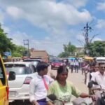 बांदा 12 अगस्त 26*सेंट मैरी स्कूल की छुट्टी में सड़क बन जाती है ‘पार्किंग जोन’, जाम में फंसते हैं बच्चे और एंबुलेंस*