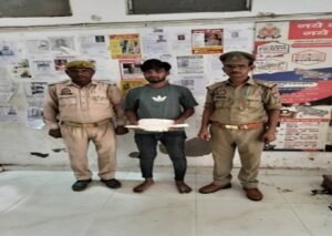 मथुरा 13 अगस्त 26* ऑपरेशन प्रहार के तहत 01 अभियुक्त को 447 ग्राम अवैध नशीले पदार्थ गांजा व 01 अवैध चाकू सहित गिरफ्तार किया गया ।*