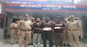 मथुरा 14 अगस्त 26*थाना गोविन्दनगर पुलिस टीम द्वारा चोरी किये गये 05 मोबाइल फोन सहित 03 अभियुक्तगण को किया गया गिरफ्तार ।*