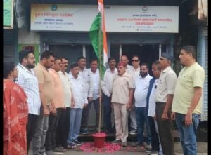 हल्द्वानी15अगस्त26*स्वतंत्रता दिवस पर देवभूमि उद्योग व्यापार मंडल एवं उत्तराखंड राज्य निर्माण आंदोलनकारी सम्मान परिषद ने किया ध्वजारोहण