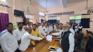 अयोध्या17अगस्त26*बार एसोसिएशन रूदौली के चुनाव हेतु विभिन्न पदों पर प्रथम दिवस 9 नामांकन पत्र दाखिल