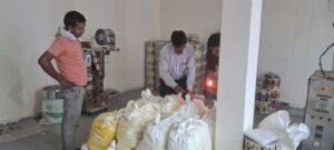 कानपुर नगर17अगस्त26*सीज 398 किलो असुरक्षित हल्दी गायब, तीन के खिलाफ मुकदमा*