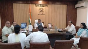 कानपुर देहात18 अगस्त 2026**जिलाधिकारी ने कलेक्ट्रेट में की जनसुनवाई*