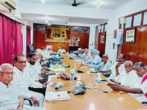 नई दिल्ली18अगस्त26*दिल्ली में CPI की महत्वपूर्ण बैठक, 1 सितंबर की विशाल रैली को लेकर हुई चर्चा नई दिल्ली18अगस्त26*दिल्ली में CPI की महत्वपूर्ण बैठक, 1 सितंबर की विशाल रैली को लेकर हुई चर्चा