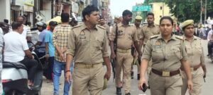 लखनऊ25अगस्त26*बारावफात को लेकर अमीनाबाद व नाका पुलिस का संयुक्त अभियान*