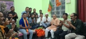 पूर्णिया बिहार 25 अगस्त 26 *विधायक विजय खेमका का पुष्पगुच्छ से स्वागत, संत रविदास कलश की हुई पूजा*