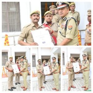 मथुरा 16 अगस्त 26*  जनपद मथुरा में पुलिस अधिकारियों को उत्कृष्ट कार्य के लिए प्रशंसा चिन्ह प्रदान किए गए*