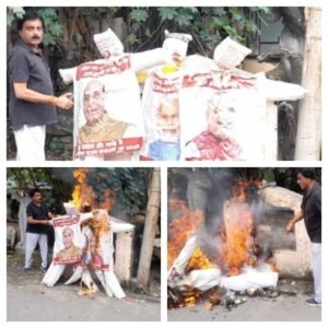 झाँसी18अगस्त26*बुंदेलखंड राज्य की मांग को लेकर भानू सहाय ने फिर फूंके PM, HM और DM के पुतले
