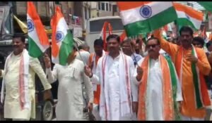 बांदा 11 अगस्त 26*75 मीटर तिरंगे के साथ निकाली गई भव्य तिरंगा यात्रा*