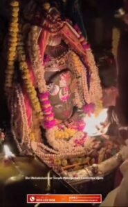 उज्जैन17अगस्त26*वर्ष में सिर्फ आज एक दिन के लिए खुलता है नागचंद्रेश्वर मंदिर, नागपंचमी पर उमड़ता है आस्था का सैलाब*