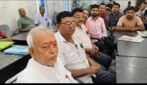 पूर्णिया बिहार 18 अगस्त 26 *पूर्णिया निबंधन कार्यालय में हड़ताल का पहला दिन, आम लोग परेशान,