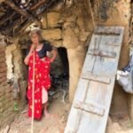 अयोध्या 7 सितंबर 26**अयोध्या में सिस्टम की बेरुखी: 90 साल की बुजुर्ग 5 साल से खंडहर में रहने को मजबूर