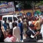 बांदा 7 सितंबर 26*जर्जर दीवार गिरने से ग्रामीण का लाखों का नुकसान, मुआवजा मांगने पर दबंगों ने दी धमकी