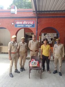 मथुरा 10 सितंबर 26* 01 अभियुक्त को चोरी किये गये सामान व 01 अवैध चाकू सहित किया गया गिरफ्तार।*