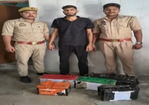 मथुरा 13 सितंबर 26*थाना गोवर्धन पुलिस द्वारा वाहन से बैट्री चोरी करने के अभियोग में वांछित अभियुक्त को किया गया गिरफ्तार ।*