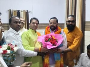 मुजफ्फरनगर 19 सितंबर 26*संजय बागड़ी वाल्मीकि गौ रक्षा वाहिनी जिला अध्यक्ष ने राष्ट्रीय सफाई आयोग के राष्ट्रीय अध्यक्ष का किया स्वागत