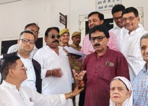 झाँसी 22 सितम्बर 26*बुन्देलखण्ड विश्वविद्यालय को स्ववित्त पोषित की जगह 100 % एडिड कराये जाने की रखी मांग* ।
