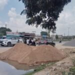 लखीमपुर खीरी23 सितम्बर 26*अजमानी इंटरनेशनल स्कूल के पास हाईवे पर हादसे का खतरा,