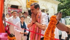 मथुरा 23 सितंबर 26*आयुर्वेद दिवस : जिलाधिकारी ने कलेक्ट्रेट परिसर में स्वास्थ्य शिविर का शुभारंभ किया