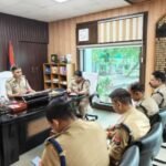 कौशाम्बी 27 सितम्बर 26*सीओ के साथ एसपी ने किया मासिक समीक्षा गोष्टी*