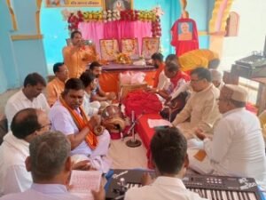 सुल्तानपुर १७ सितंबर २६**धम्मौर में सुंदरकांड पाठ, वरिष्ठ कार्यकर्ताओं का हुआ सम्मान*