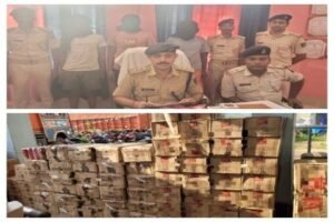 पूर्णिया बिहार 14 सितंबर26* सेब के जूस की आड़ में, तस्करी हो रही विदेशी शराब जप्त, तीन तस्कर गिरफ्तार*