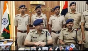 पूर्णिया 26 सितंबर 26*SSP डॉ. शौर्य सुमन की बड़ी कार्रवाई: पूर्णिया में हथियार तस्करों के अड्डे पर छापा,2 गिरफ्तार*