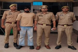 मथुरा 3 सितंबर 26*थाना कोसीकलां पुलिस द्वारा कम्पनी के सामने से बोयलर चोरी करने वाले अभियुक्त को किया गया गिरफ्तार ।*