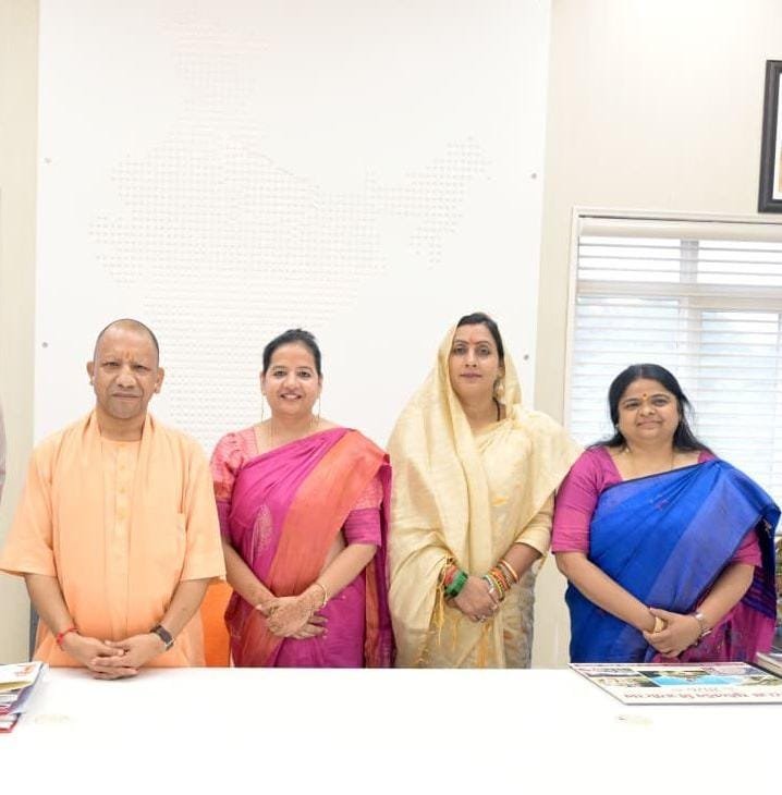 लखनऊ / सुल्तानपुर ३ सितंबर २०२६ * योगी से मिलीं बबिता तिवारी,इसौली में सियासी हलचल तेज